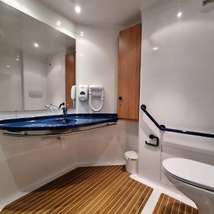 Chambre Double avec Accès aux Personnes Handicapées